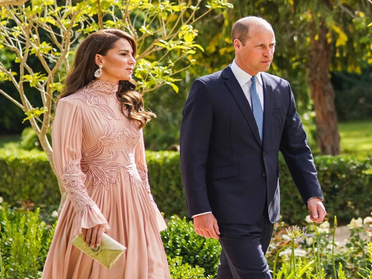 Gros loupé au mariage du fils de Rania de Jordanie : Kate Middleton sublime témoin d’une erreur du prince !