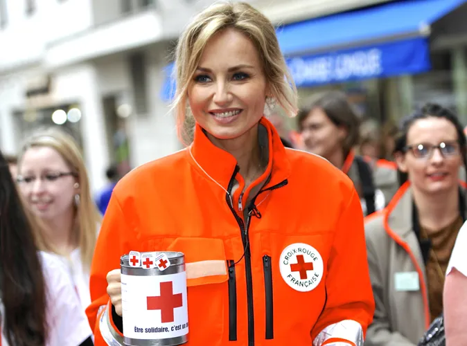 Photos : Adriana Karembeu : la Croix Rouge a vraiment trouvé la